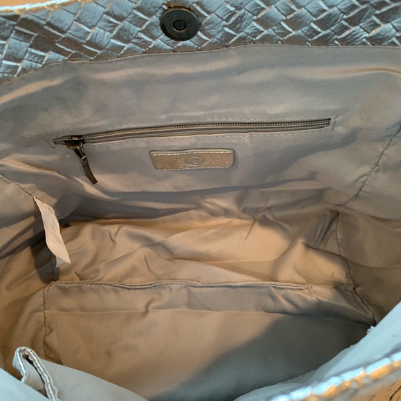 Bags 2 for $15! Bahia Tote Silver NWT - Picture 5 of 7